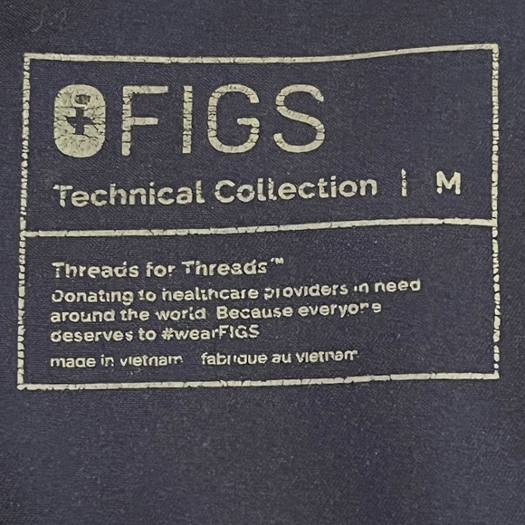 Figs • Catarina Navy Blue One-Pocket V-Neck Scrub Top - M - Picture 7 of 11